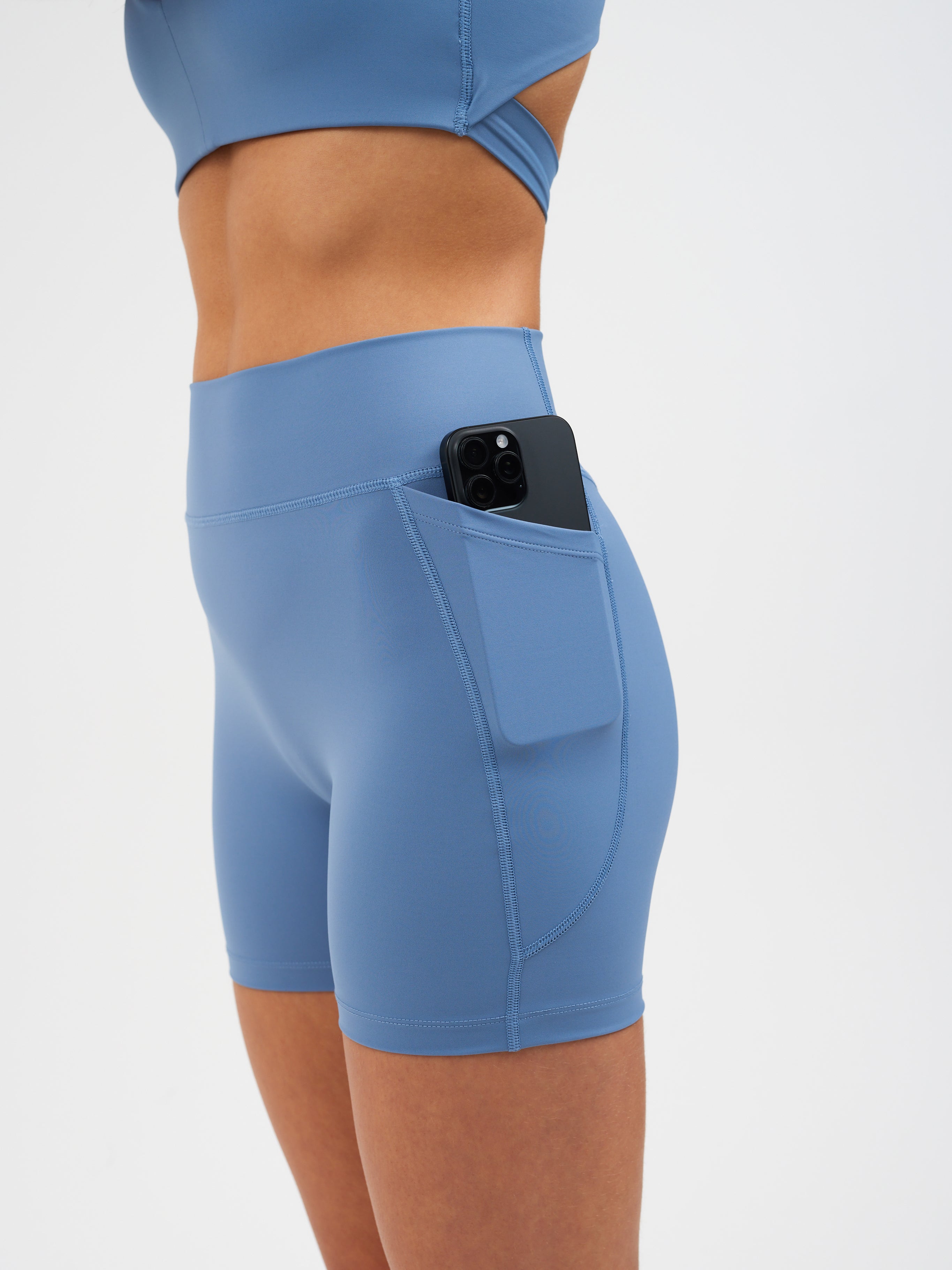 Short Leggings
