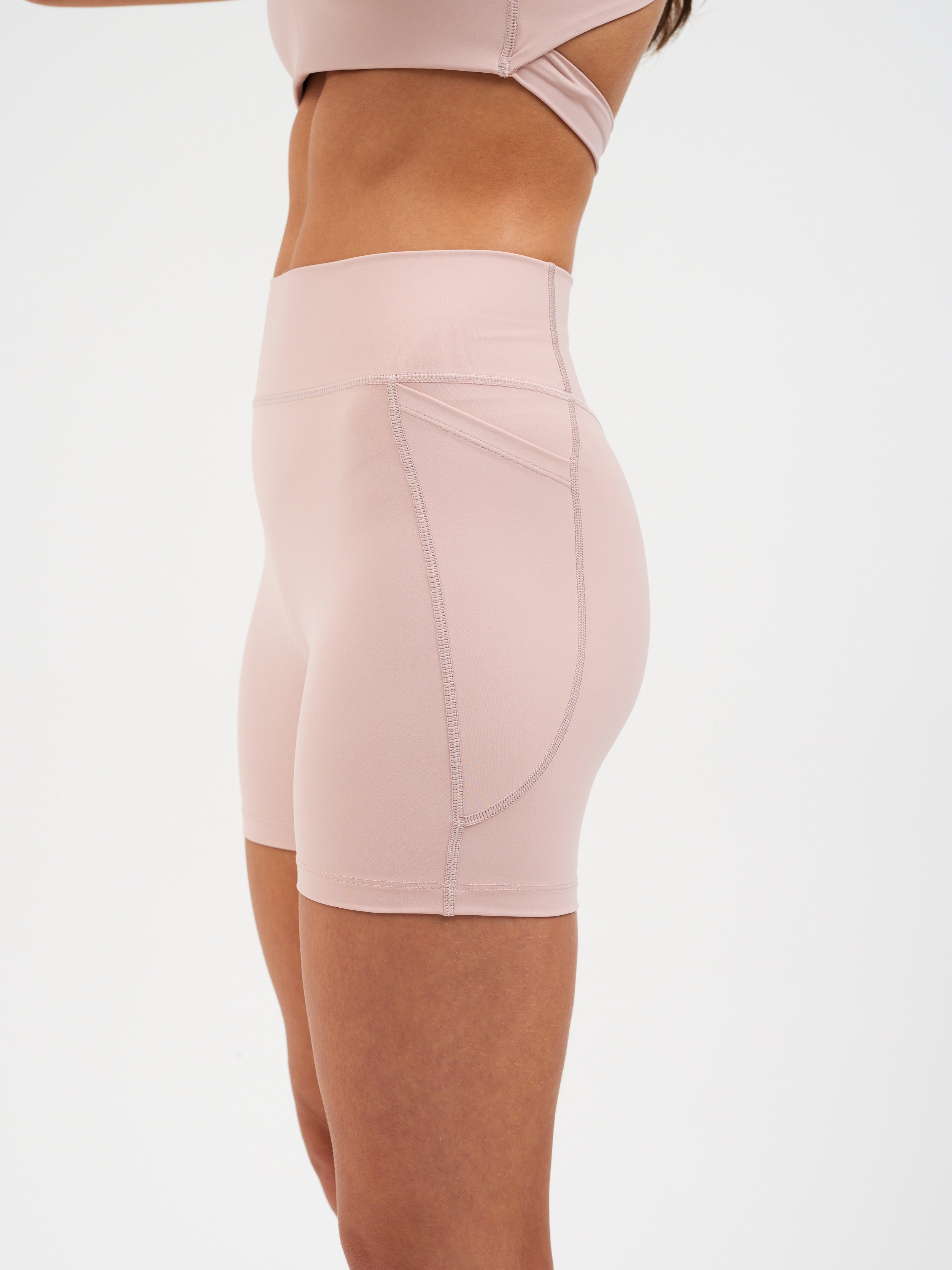 Short Leggings