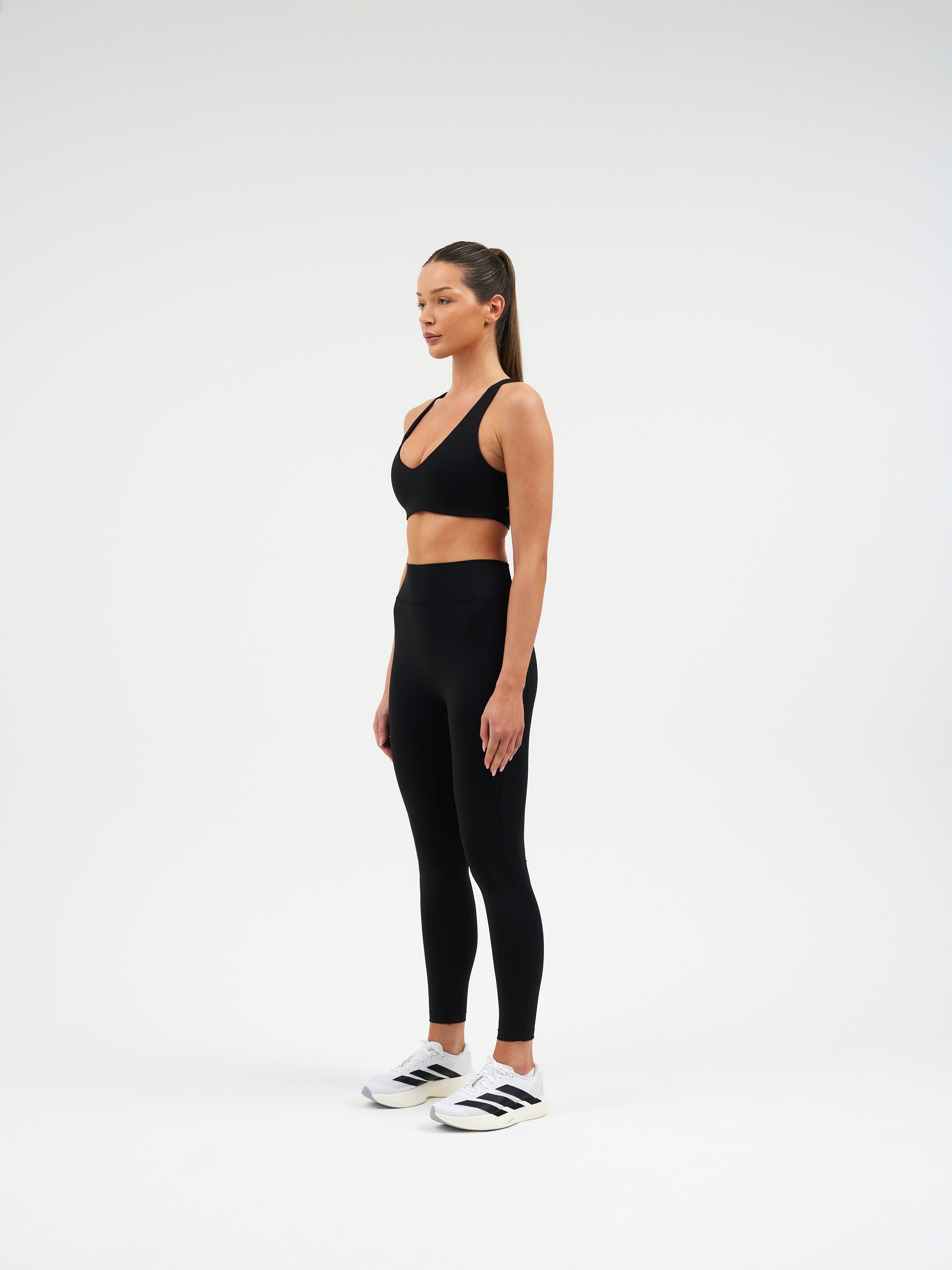 Technical Cross Strap Sports Bra